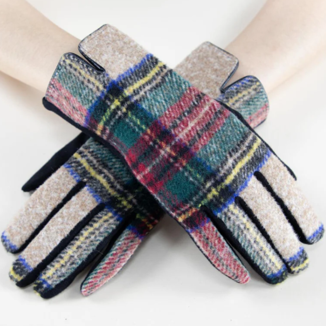 Plaidberry Gloves