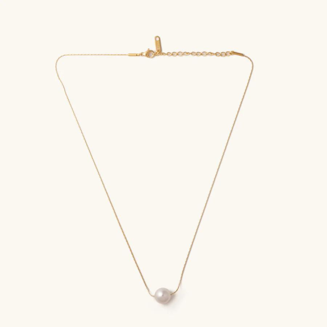 Nikki Smith Naomi Floating Pearl Necklace