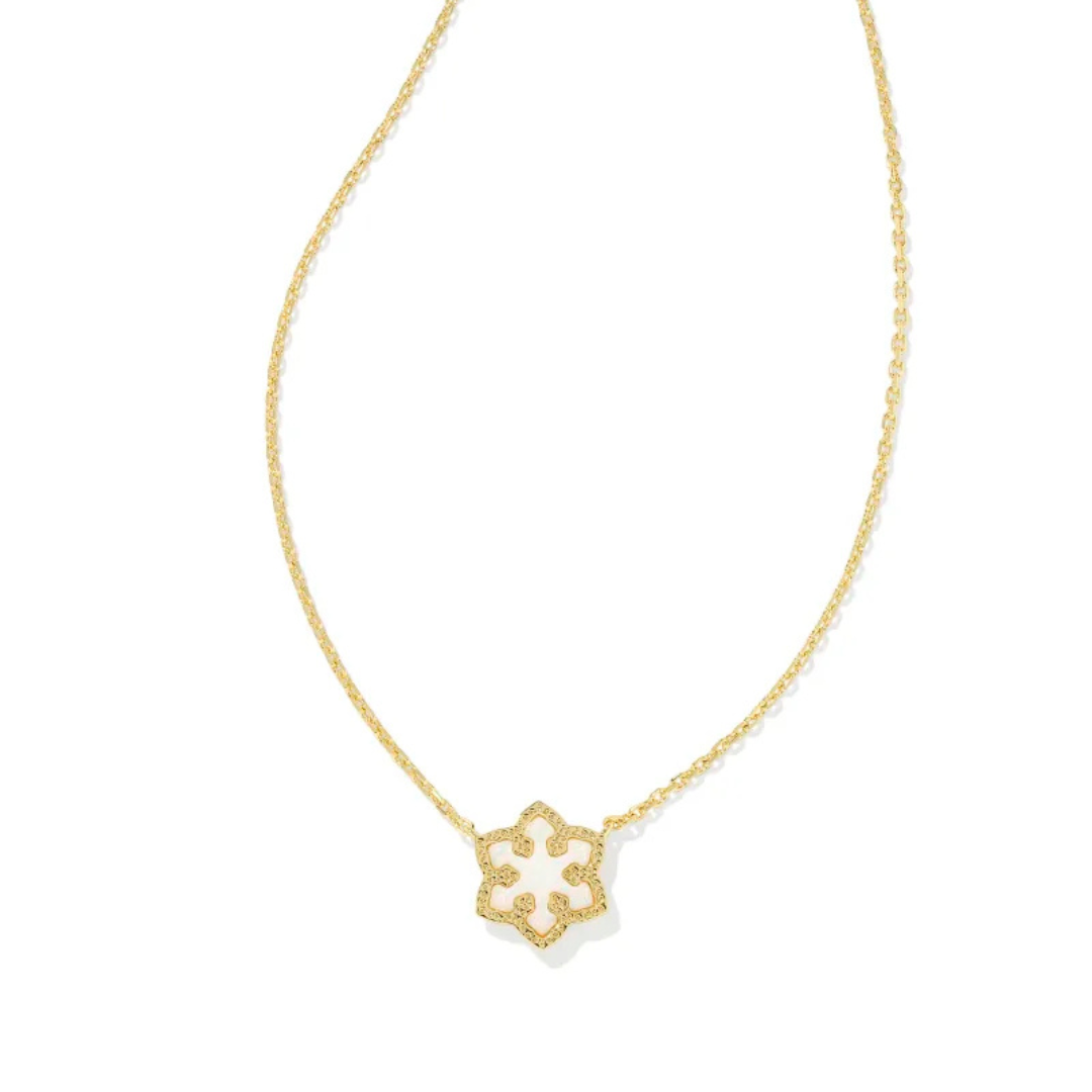 Kendra Scott Snowflake Short Pendant Necklace