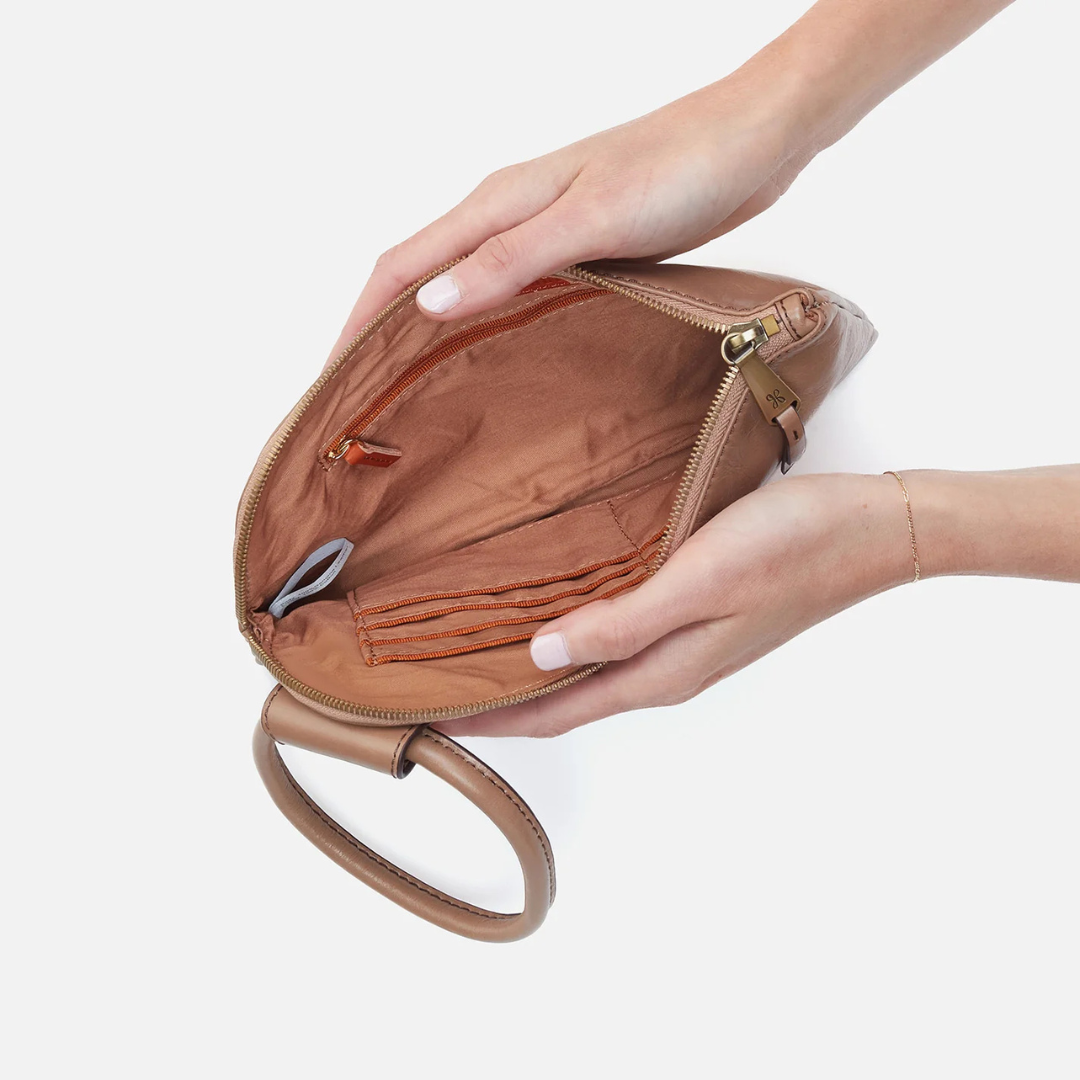 Hobo Sable Wristlet - Cashmere