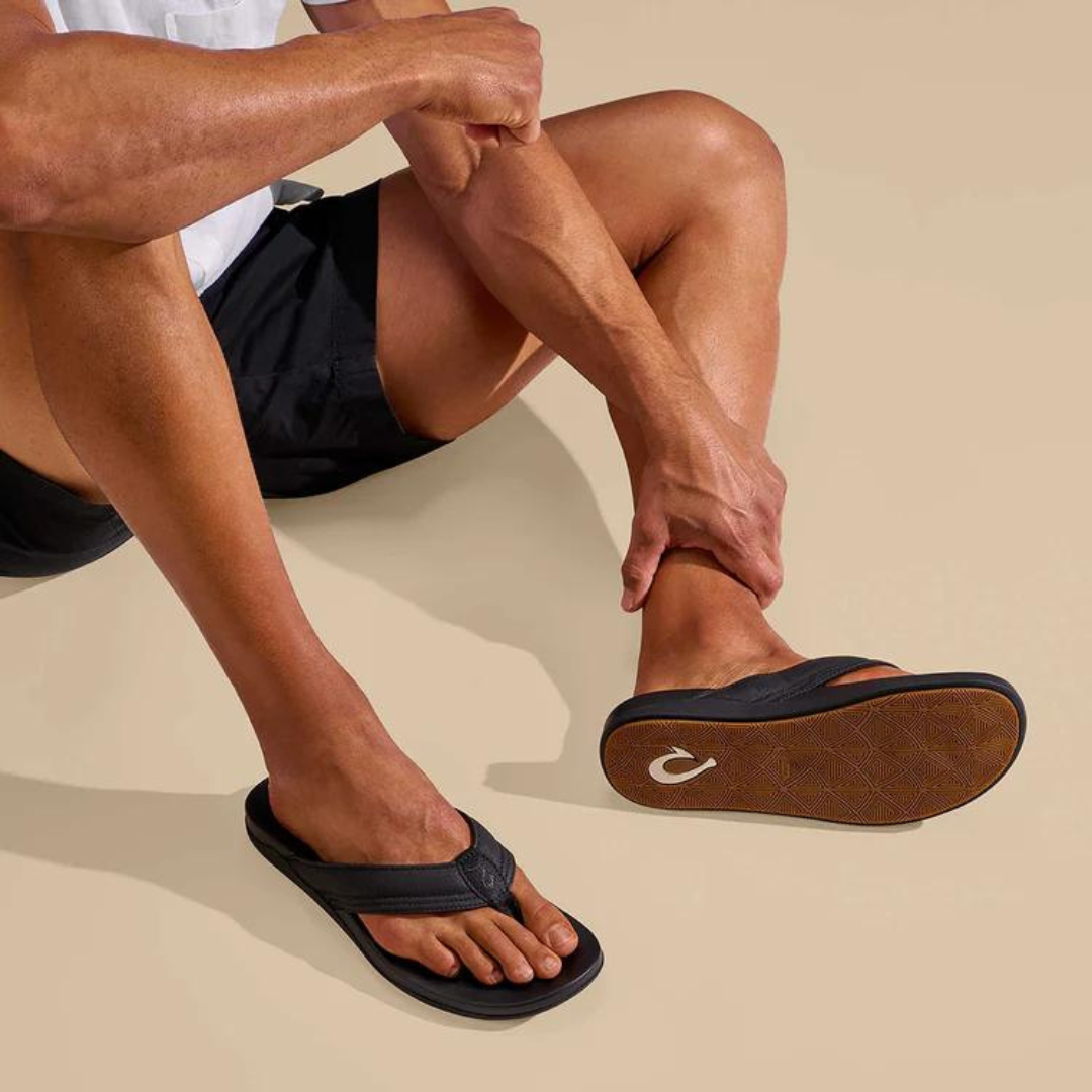 Olukai Maha Flip Flops - Black