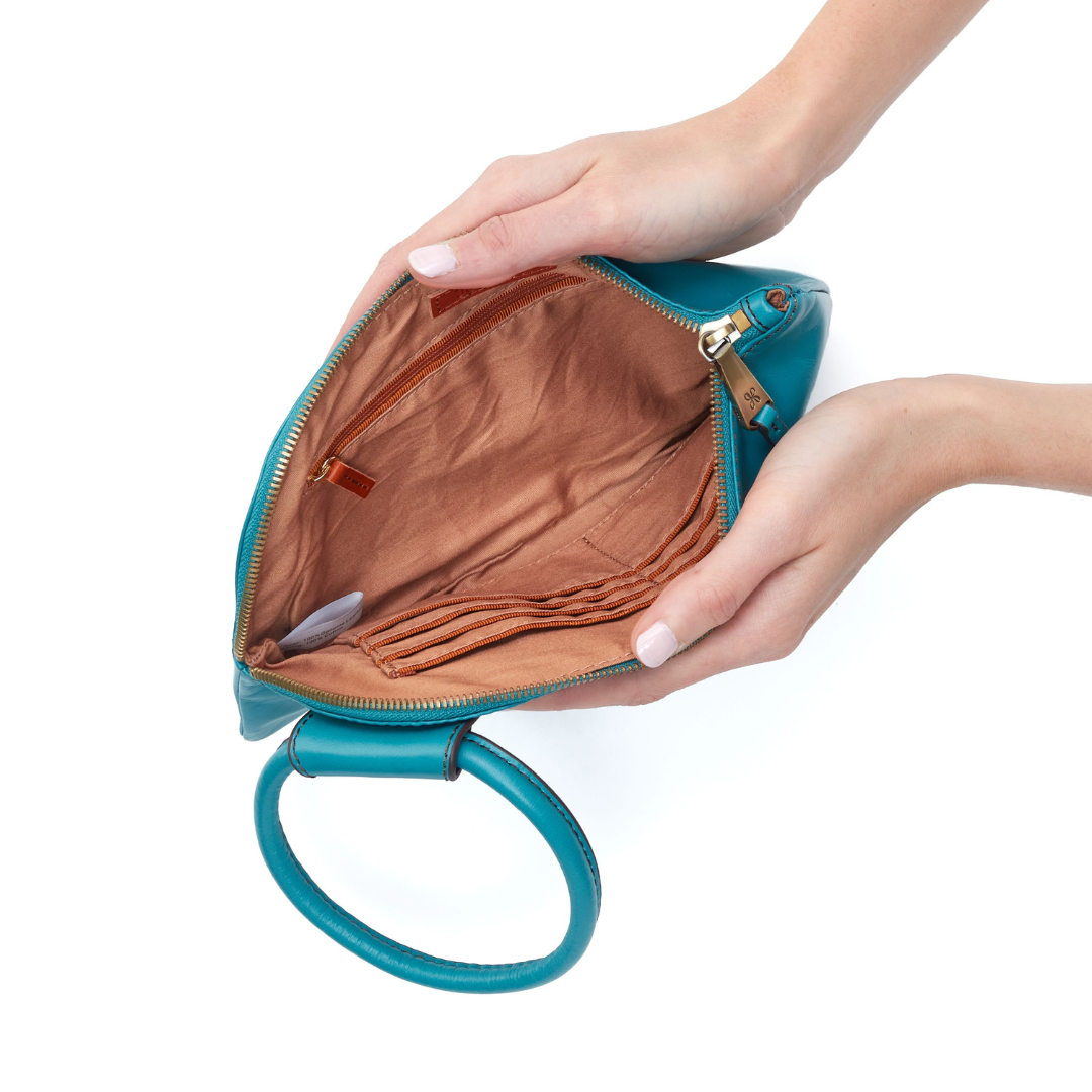 Hobo Sable Wristlet Polished Leather- Biscayne Blue