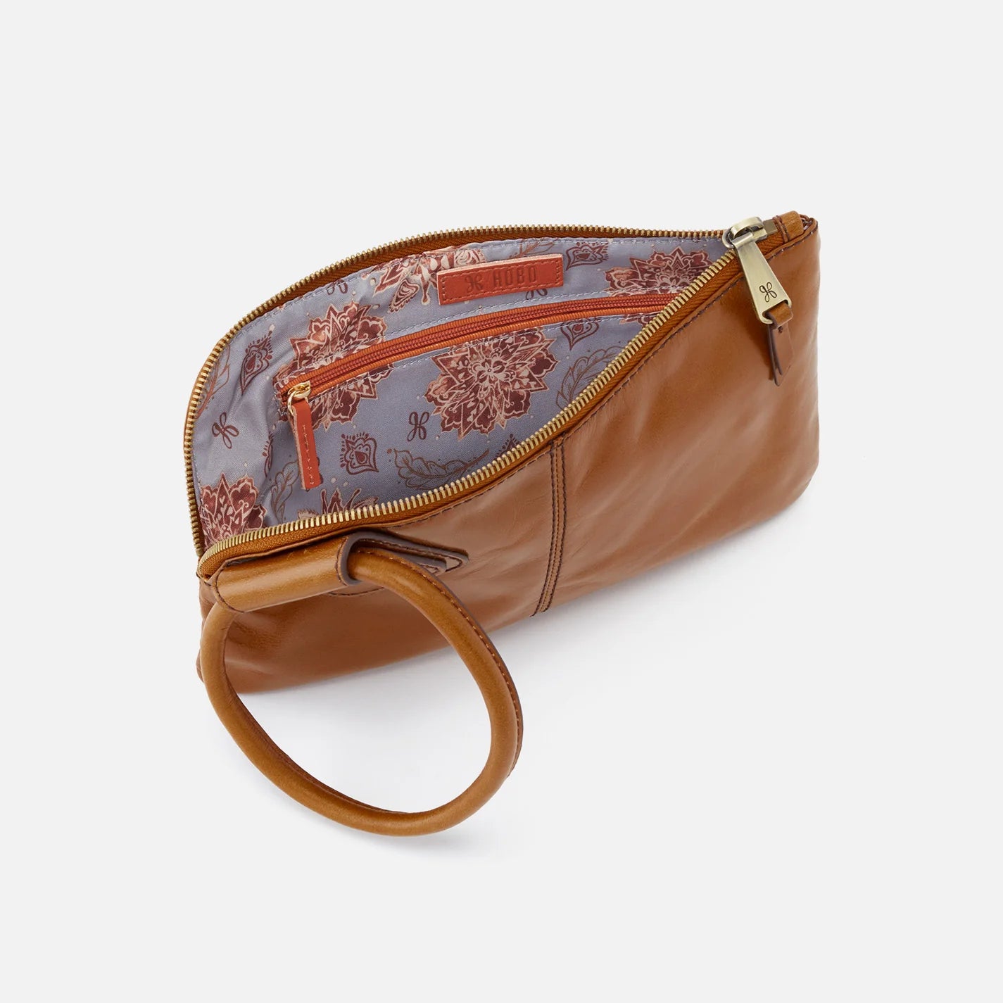 Hobo Sable Wristlet Polished Leather - The Cottage