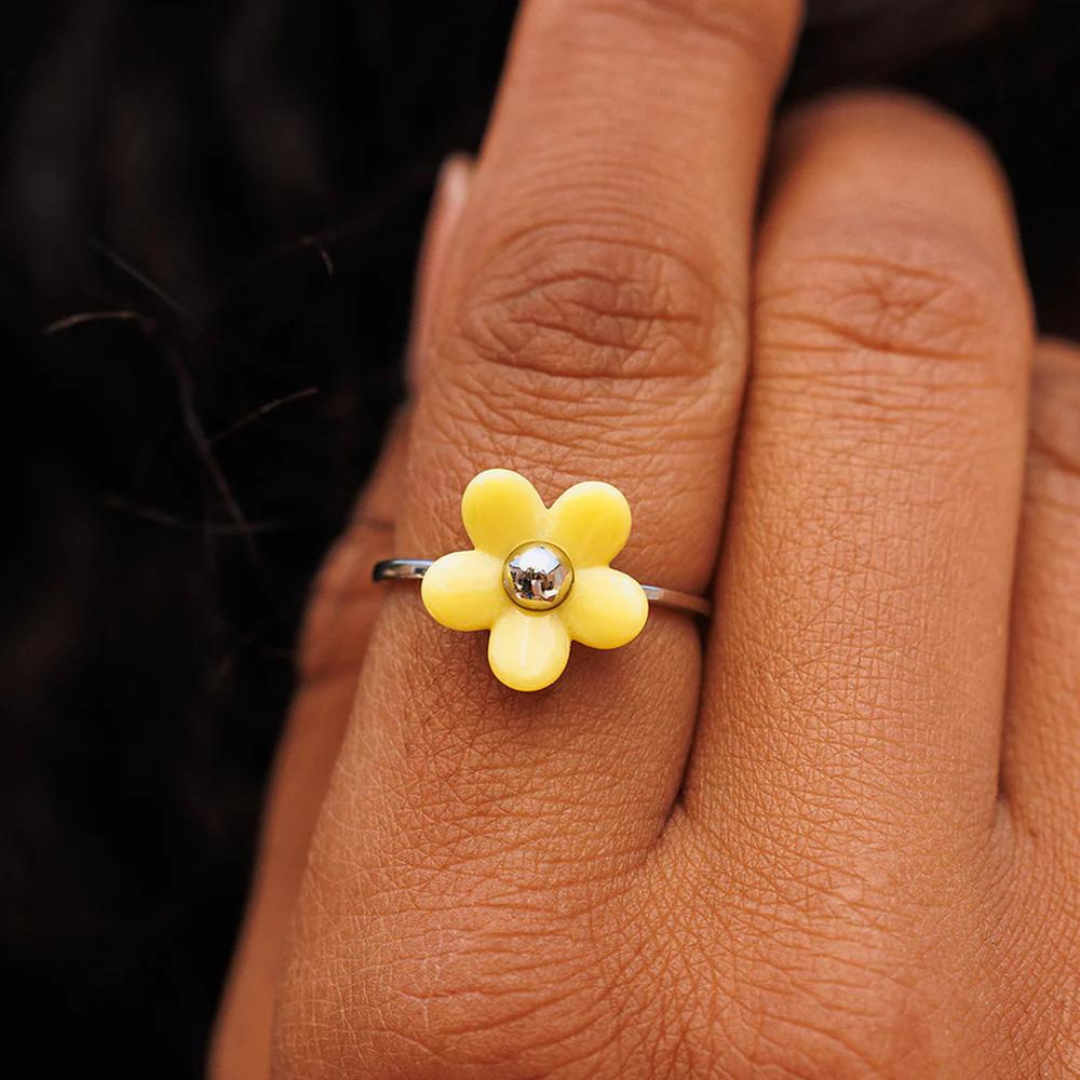 Pura Vida Solstice Enamel Flower Ring - The Cottage