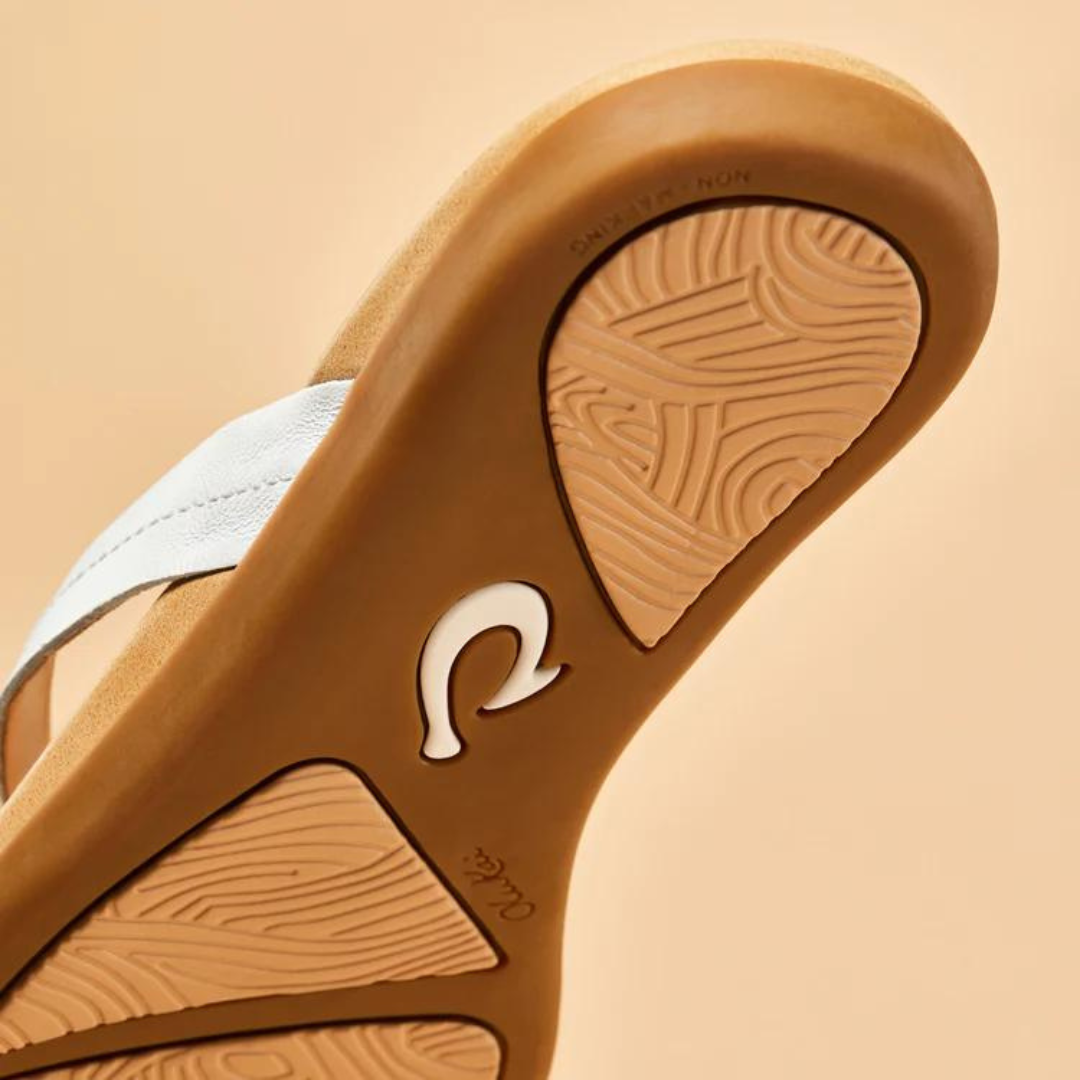 Olukai Honu Flip Flops - Bright White/Golden Sand