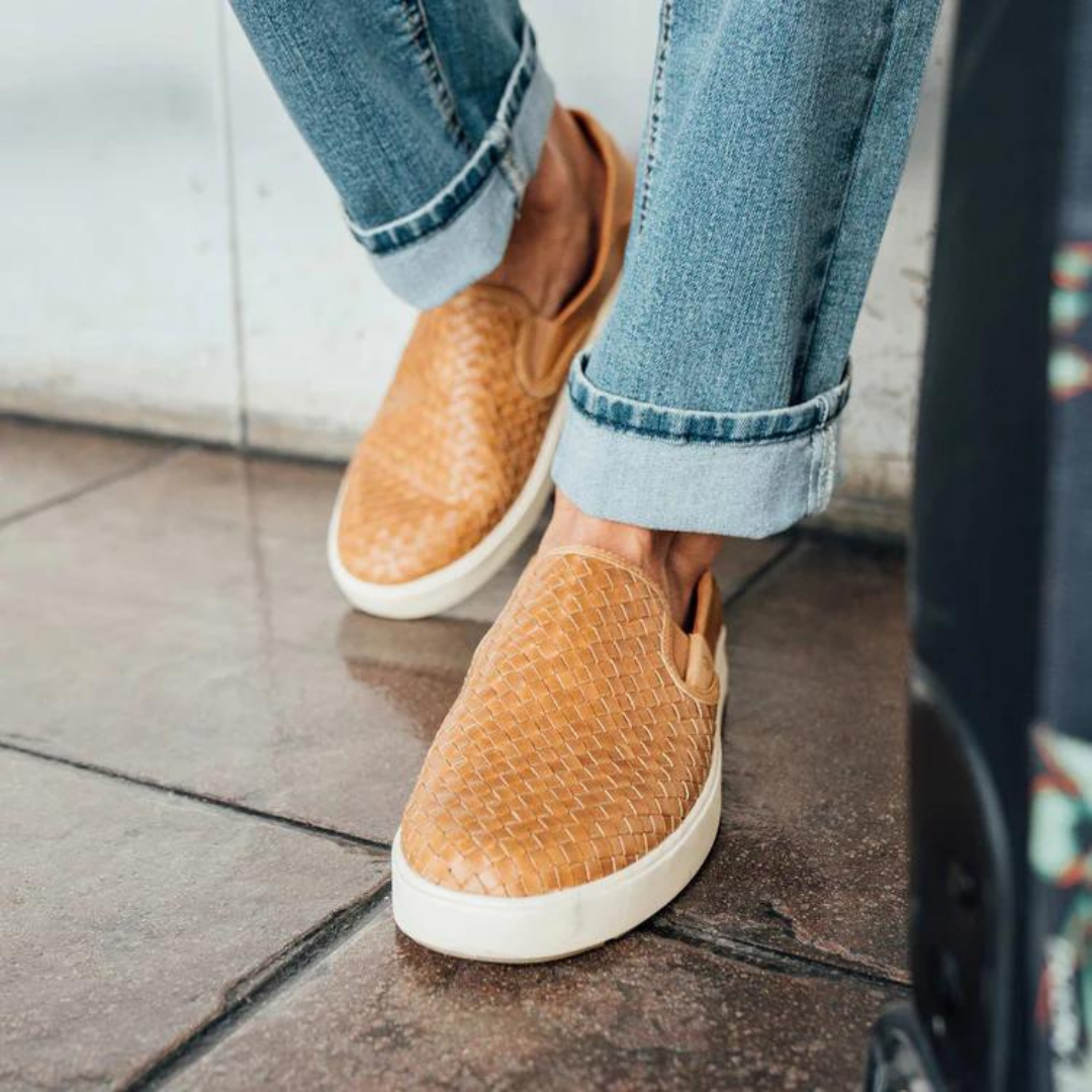 Oluaki Lae'ahi Lauhala Woven Slip Ons - Fox